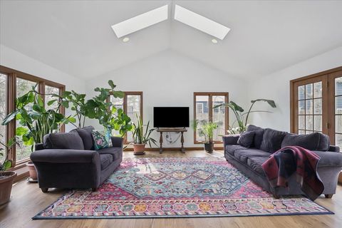 Tiny photo for 50 W Blodgett Avenue, Lake Bluff, IL 60044 (MLS # 12579488)