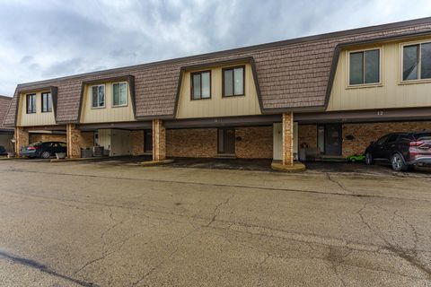 Photo of 11 Cour Caravelle #11, Palos Hills, IL 60465 (MLS # 12609757)