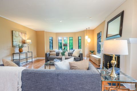Tiny photo for 2512 Lawndale Avenue, Evanston, IL 60201 (MLS # 12634047)