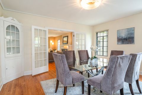 Tiny photo for 2512 Lawndale Avenue, Evanston, IL 60201 (MLS # 12634047)