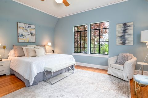 Tiny photo for 2512 Lawndale Avenue, Evanston, IL 60201 (MLS # 12634047)