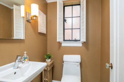 Tiny photo for 2512 Lawndale Avenue, Evanston, IL 60201 (MLS # 12634047)
