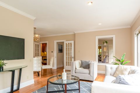 Tiny photo for 2512 Lawndale Avenue, Evanston, IL 60201 (MLS # 12634047)