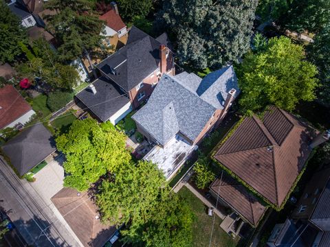 Tiny photo for 2512 Lawndale Avenue, Evanston, IL 60201 (MLS # 12634047)