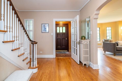 Tiny photo for 2512 Lawndale Avenue, Evanston, IL 60201 (MLS # 12634047)