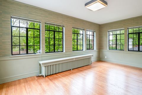 Tiny photo for 2512 Lawndale Avenue, Evanston, IL 60201 (MLS # 12634047)