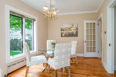 Tiny photo for 2512 Lawndale Avenue, Evanston, IL 60201 (MLS # 12634047)