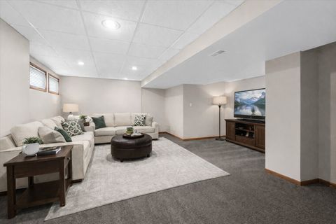 Tiny photo for 1012 Edwards Drive, Batavia, IL 60510 (MLS # 12577573)