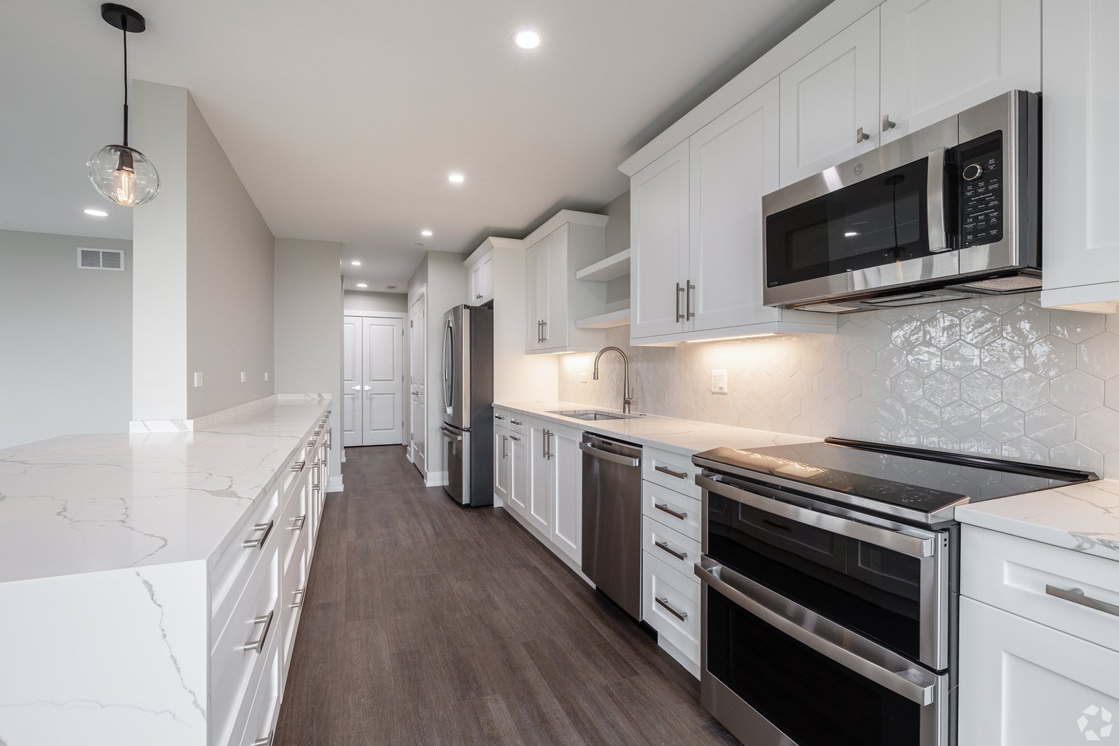 550 Sheridan Square 302