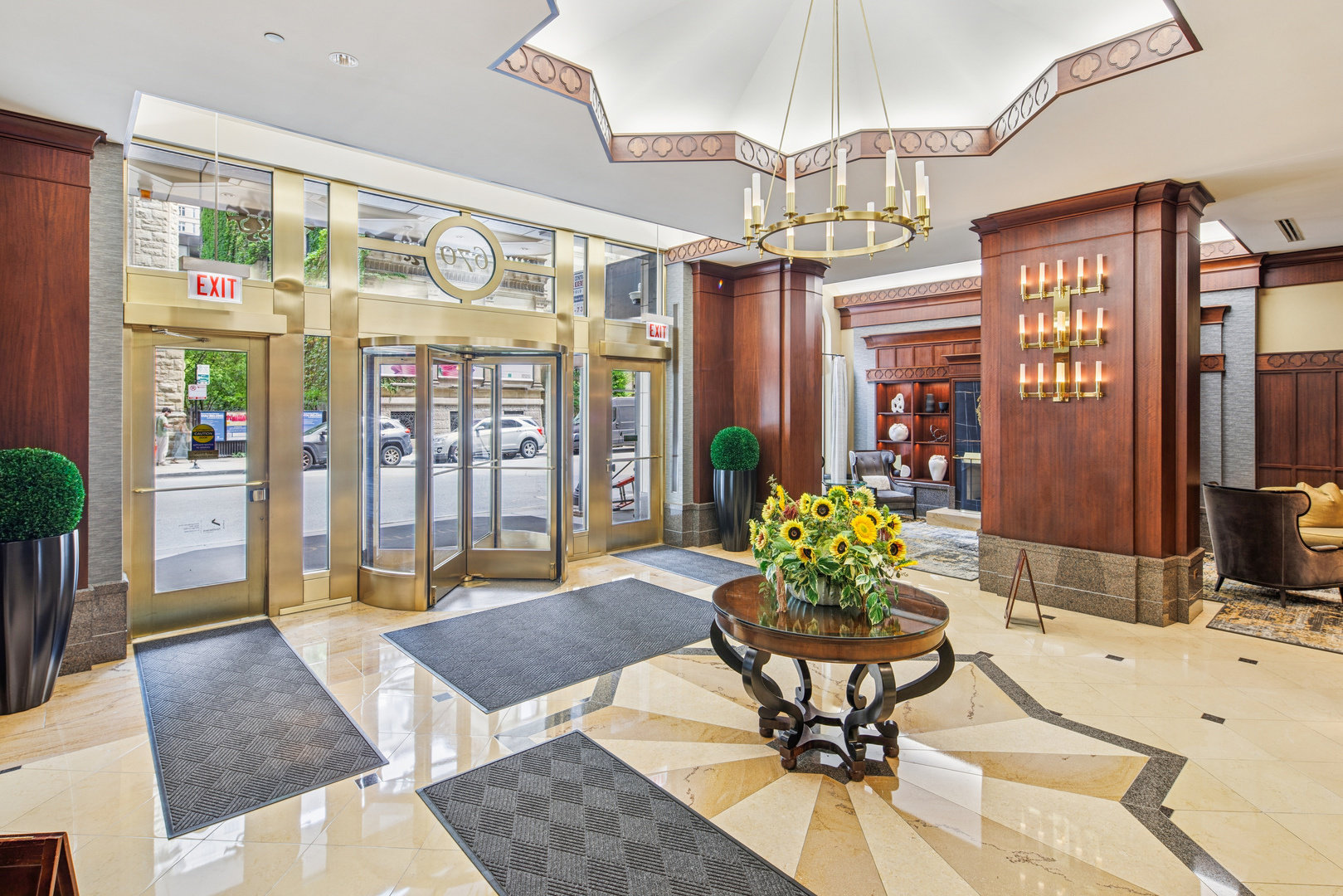 21 E Huron Street 1101