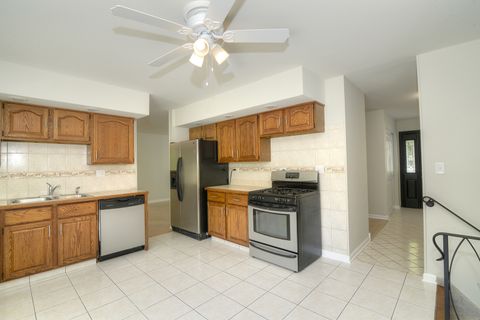 Tiny photo for 7837 Huntington Circle, Hanover Park, IL 60133 (MLS # 12496307)