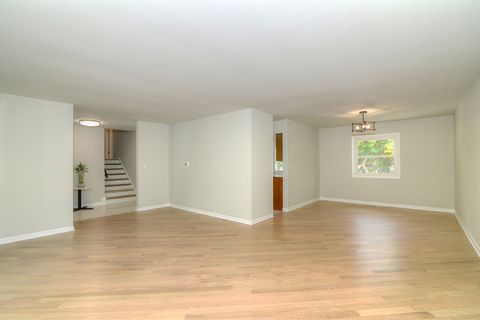 Tiny photo for 7837 Huntington Circle, Hanover Park, IL 60133 (MLS # 12496307)