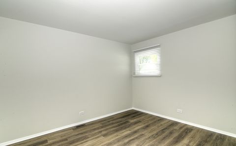 Tiny photo for 7837 Huntington Circle, Hanover Park, IL 60133 (MLS # 12496307)
