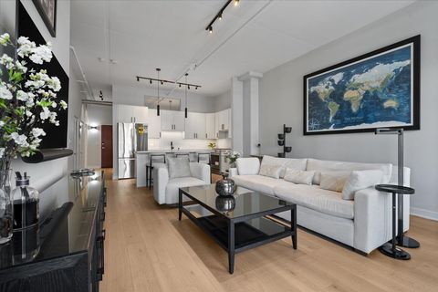 Tiny photo for 740 W Fulton Street #507, Chicago, IL 60661 (MLS # 12511559)