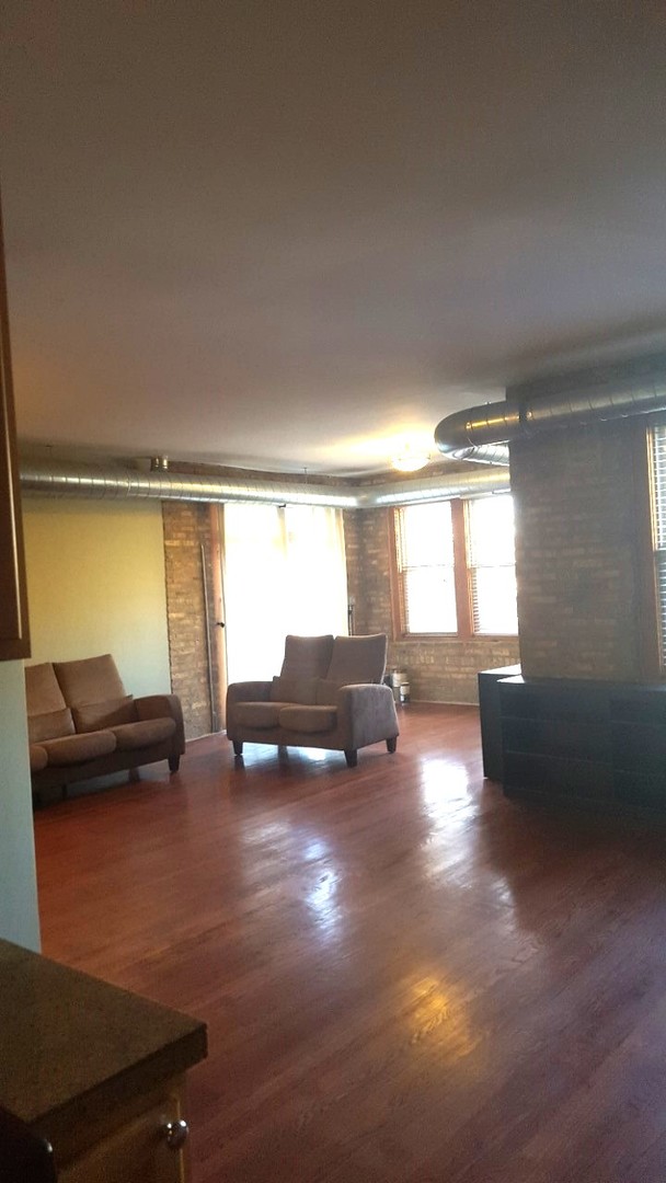 1657 W PRATT Boulevard 2B