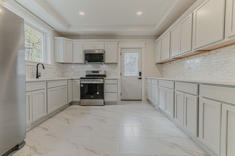 Tiny photo for 409 Algona Avenue, Elgin, IL 60120 (MLS # 12524728)