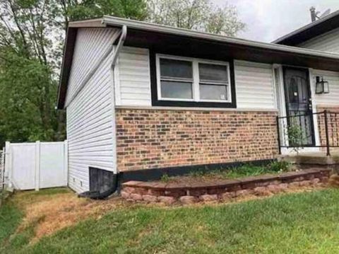 Tiny photo for 18108 Fountainbleau Drive, Hazel Crest, IL 60429 (MLS # 12497160)