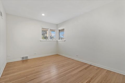 Tiny photo for 8314 Gross Point Road, Morton Grove, IL 60053 (MLS # 12564270)