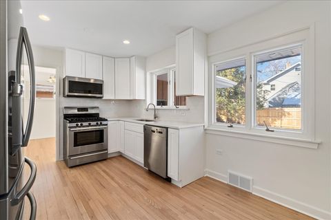 Tiny photo for 8314 Gross Point Road, Morton Grove, IL 60053 (MLS # 12564270)