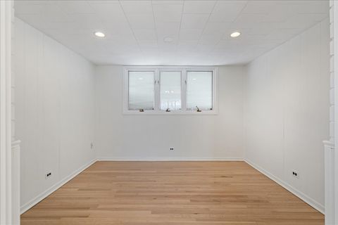 Tiny photo for 8314 Gross Point Road, Morton Grove, IL 60053 (MLS # 12564270)