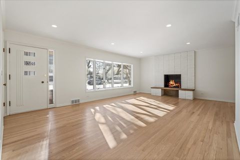 Tiny photo for 8314 Gross Point Road, Morton Grove, IL 60053 (MLS # 12564270)