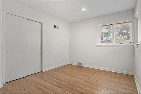 Tiny photo for 8314 Gross Point Road, Morton Grove, IL 60053 (MLS # 12564270)