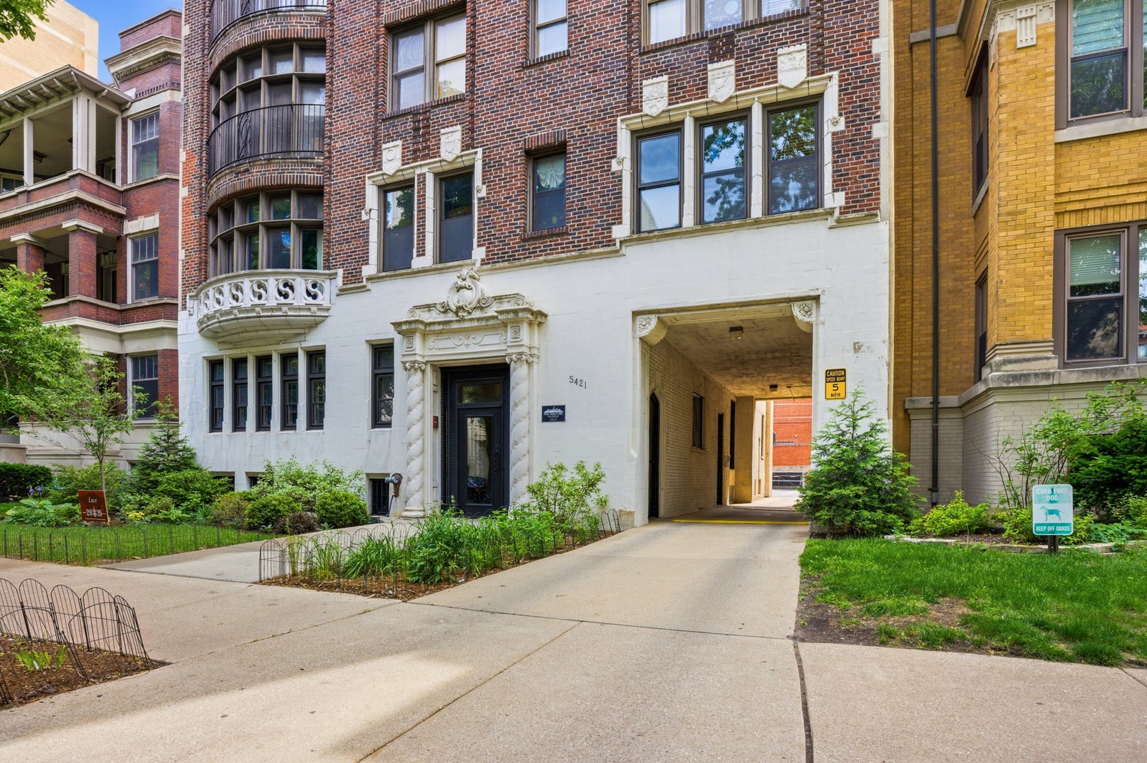 5421 S CORNELL Avenue 14 - Photo 2