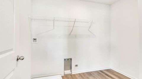 Tiny photo for 308 Astor Court, Elgin, IL 60124 (MLS # 12523048)