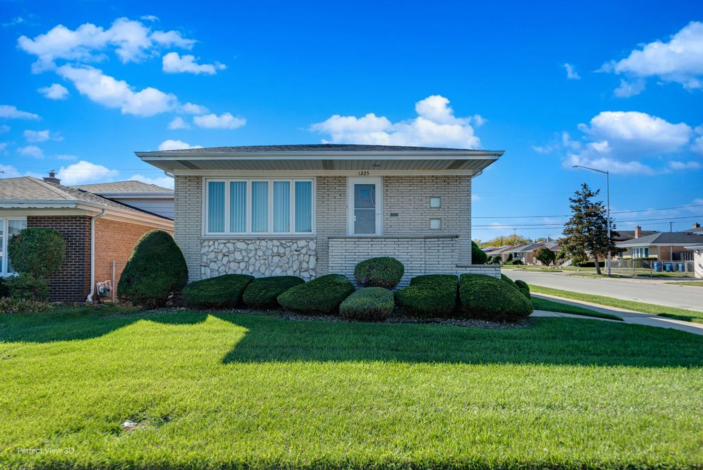Photo for 1225 Memorial Drive, Calumet City, IL 60409 (MLS # 12497890)