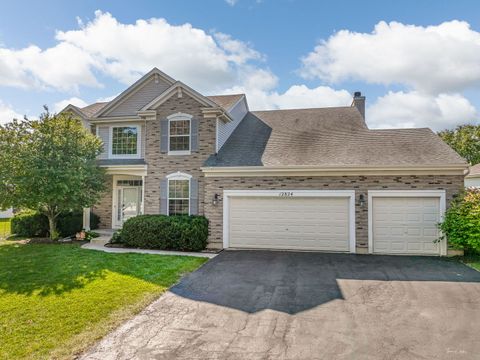 Photo of 12824 Summer House Drive, Plainfield, IL 60585 (MLS # 12485046)