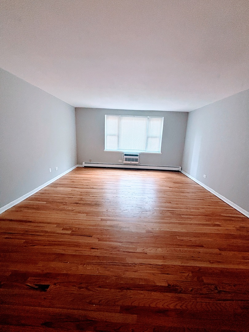 3161 N Cambridge Avenue 315