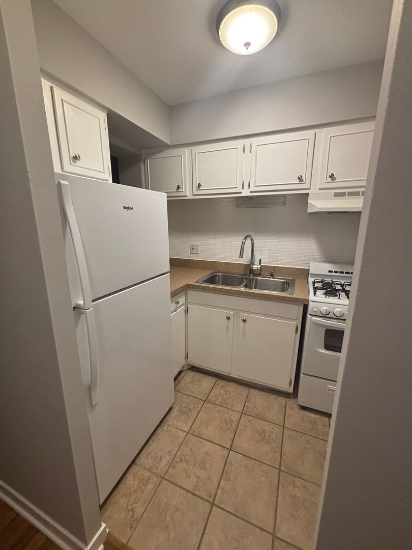 3161 N Cambridge Avenue 315