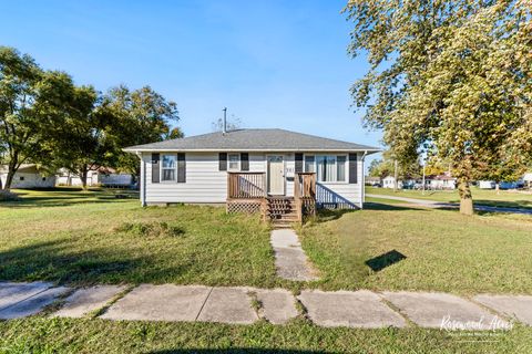 Photo of 301 Donovan Street, Beaverville, IL 60912 (MLS # 12487907) Photo of 301 Donovan Street, Beaverville, IL 60912 (MLS # 12487907)