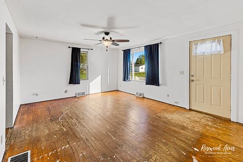 Tiny photo for 301 Donovan Street, Beaverville, IL 60912 (MLS # 12487907)