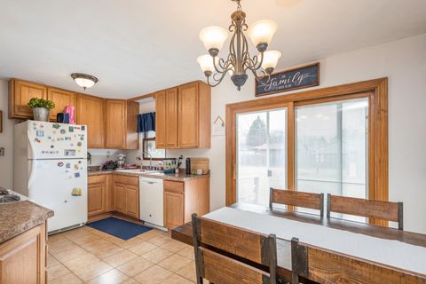 Tiny photo for 1430 Park Avenue, Winthrop Harbor, IL 60096 (MLS # 12578241)