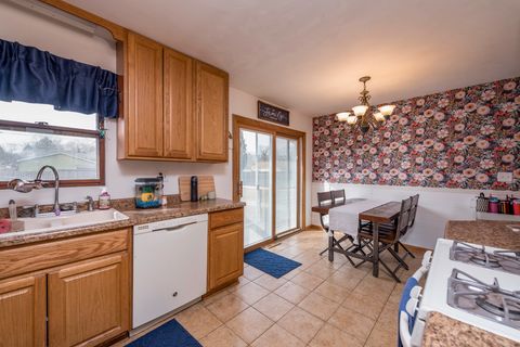 Tiny photo for 1430 Park Avenue, Winthrop Harbor, IL 60096 (MLS # 12578241)
