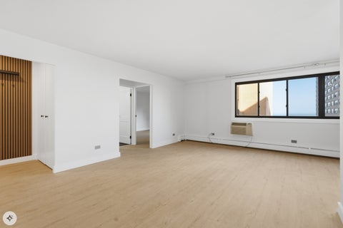 Tiny photo for 6300 N Sheridan Road #712, Chicago, IL 60660 (MLS # 12792341)