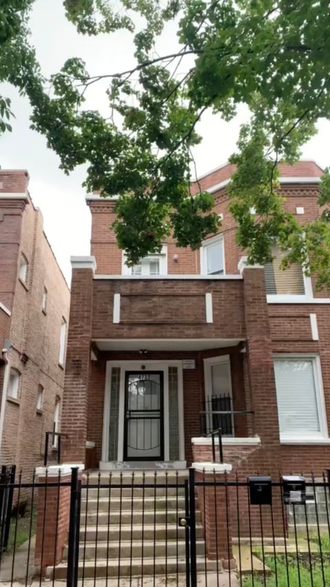4733 W Gladys Avenue Chicago IL 60644