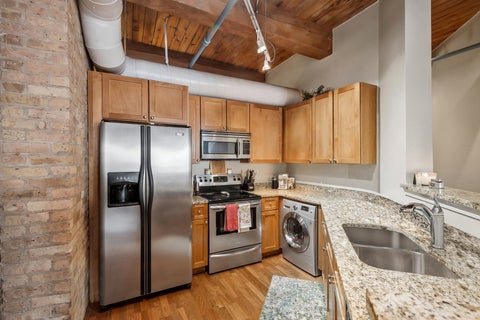 Tiny photo for 225 W HURON Street #306, Chicago, IL 60654 (MLS # 12789547)