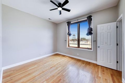 Tiny photo for 1875 N WINNEBAGO Avenue #4W, Chicago, IL 60647 (MLS # 12692131)