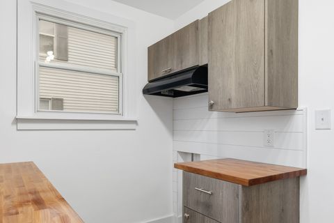 Tiny photo for 306 S Elmwood Avenue, Davenport, IA 52802 (MLS # 12608130)