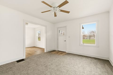 Tiny photo for 306 S Elmwood Avenue, Davenport, IA 52802 (MLS # 12608130)