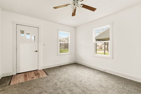 Tiny photo for 306 S Elmwood Avenue, Davenport, IA 52802 (MLS # 12608130)