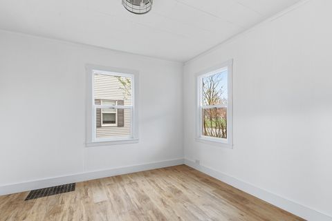 Tiny photo for 306 S Elmwood Avenue, Davenport, IA 52802 (MLS # 12608130)