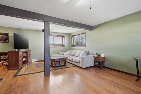 Tiny photo for 4149 28th Avenue, Moline, IL 61265 (MLS # 12593169)