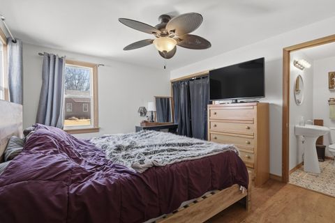 Tiny photo for 4149 28th Avenue, Moline, IL 61265 (MLS # 12593169)