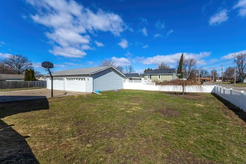 Tiny photo for 4149 28th Avenue, Moline, IL 61265 (MLS # 12593169)