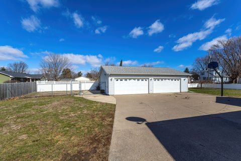 Tiny photo for 4149 28th Avenue, Moline, IL 61265 (MLS # 12593169)