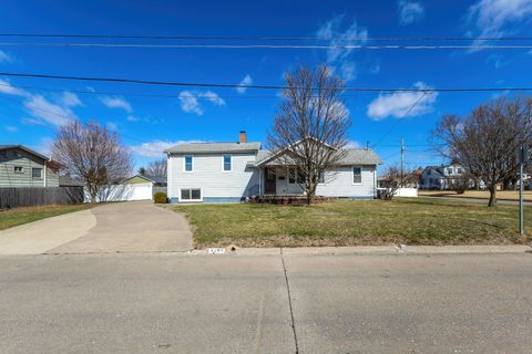 Tiny photo for 4149 28th Avenue, Moline, IL 61265 (MLS # 12593169)