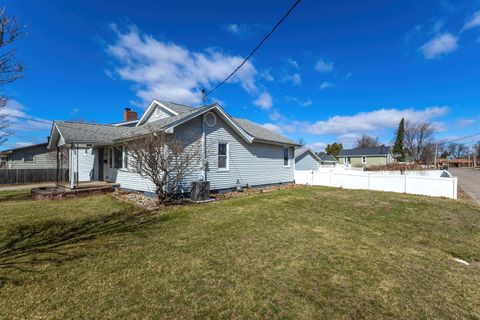 Tiny photo for 4149 28th Avenue, Moline, IL 61265 (MLS # 12593169)